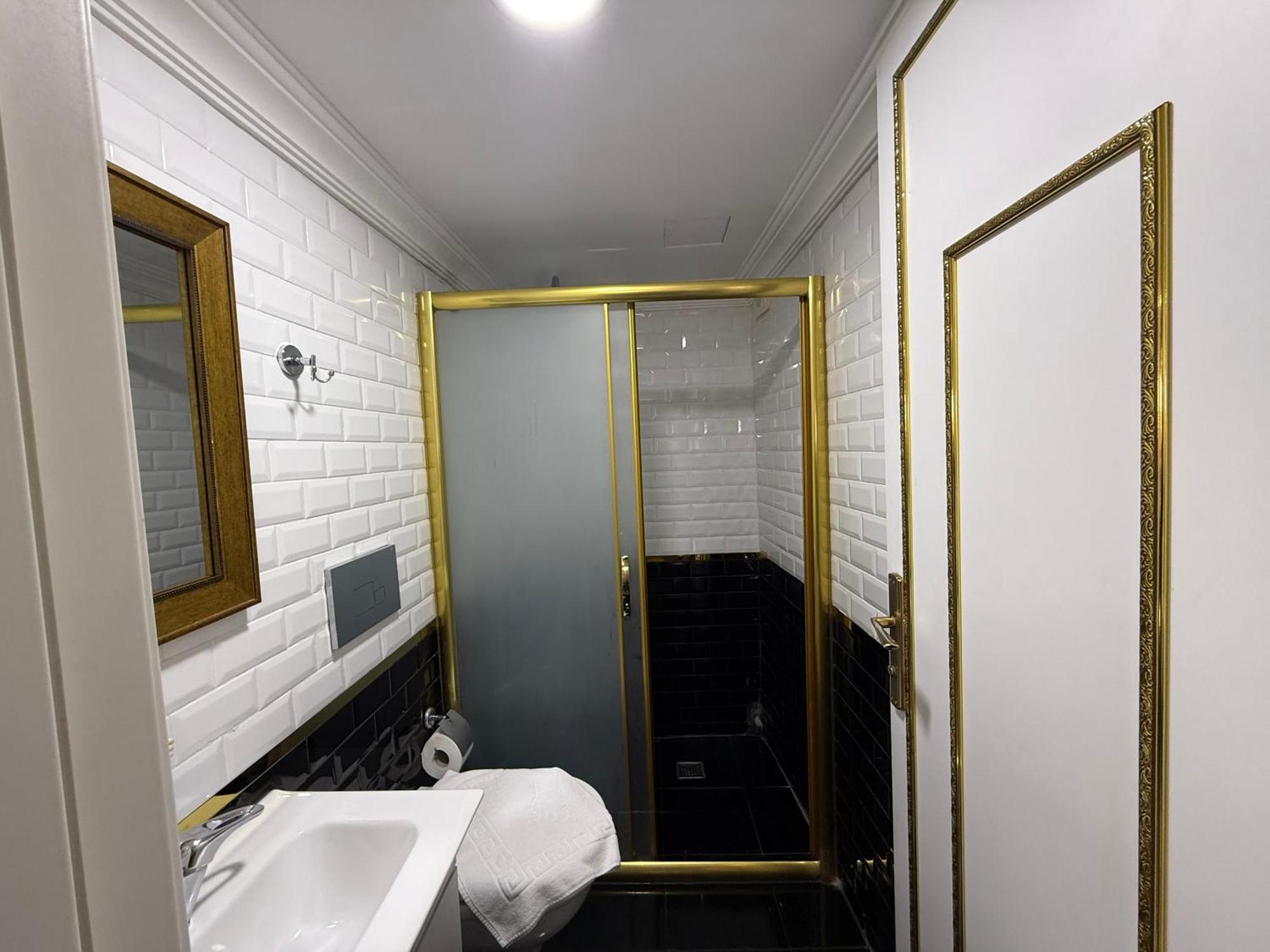 Rhythm Hotel 5*