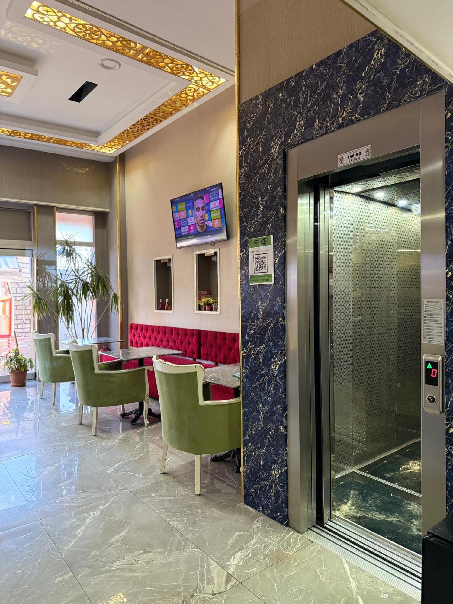 Rhythm Hotel 2*