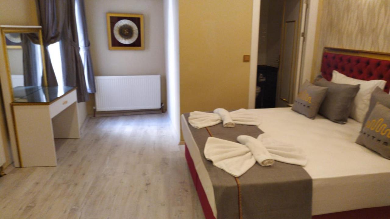 Rhythm Hotel 2*